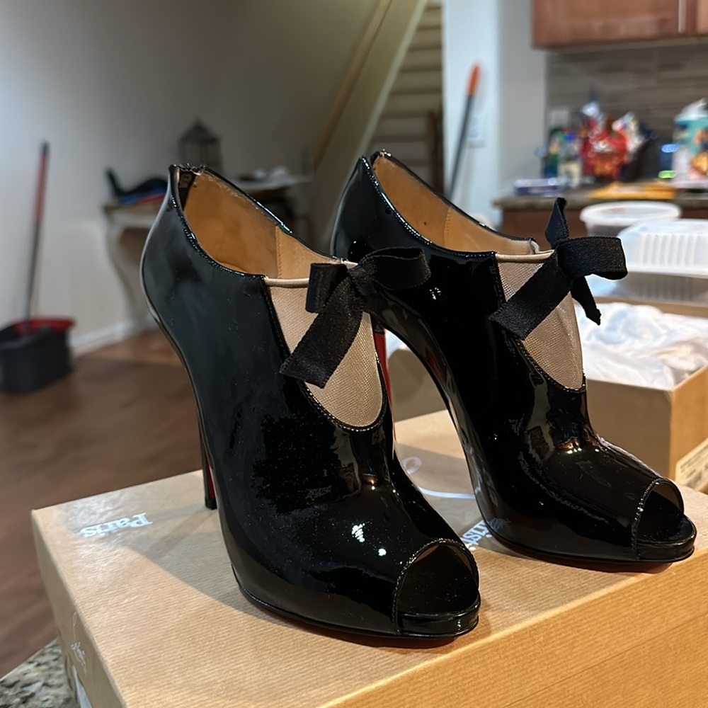 Red bottoms - Picture 6 of 6